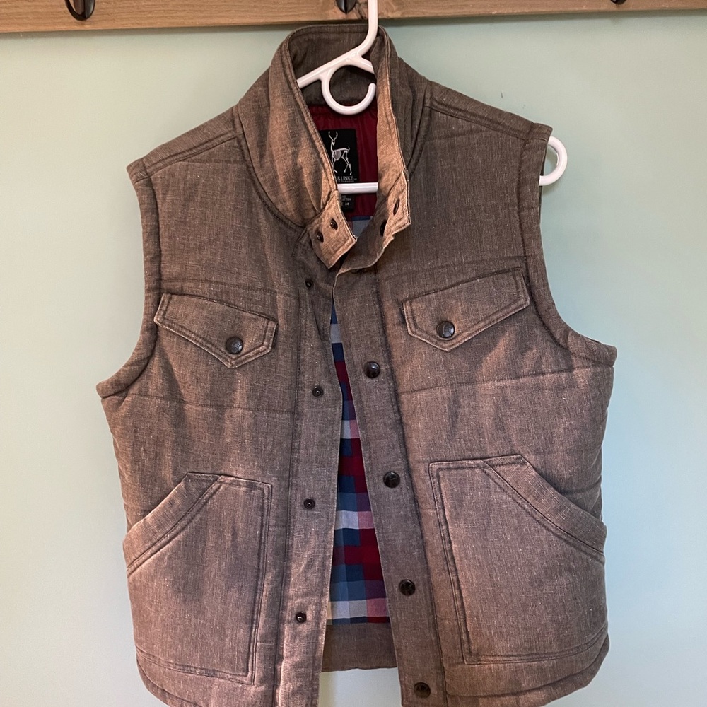 Gray Kane & Unke Sleeveless Button-Up Vest with Pockets - Picture 4 of 10